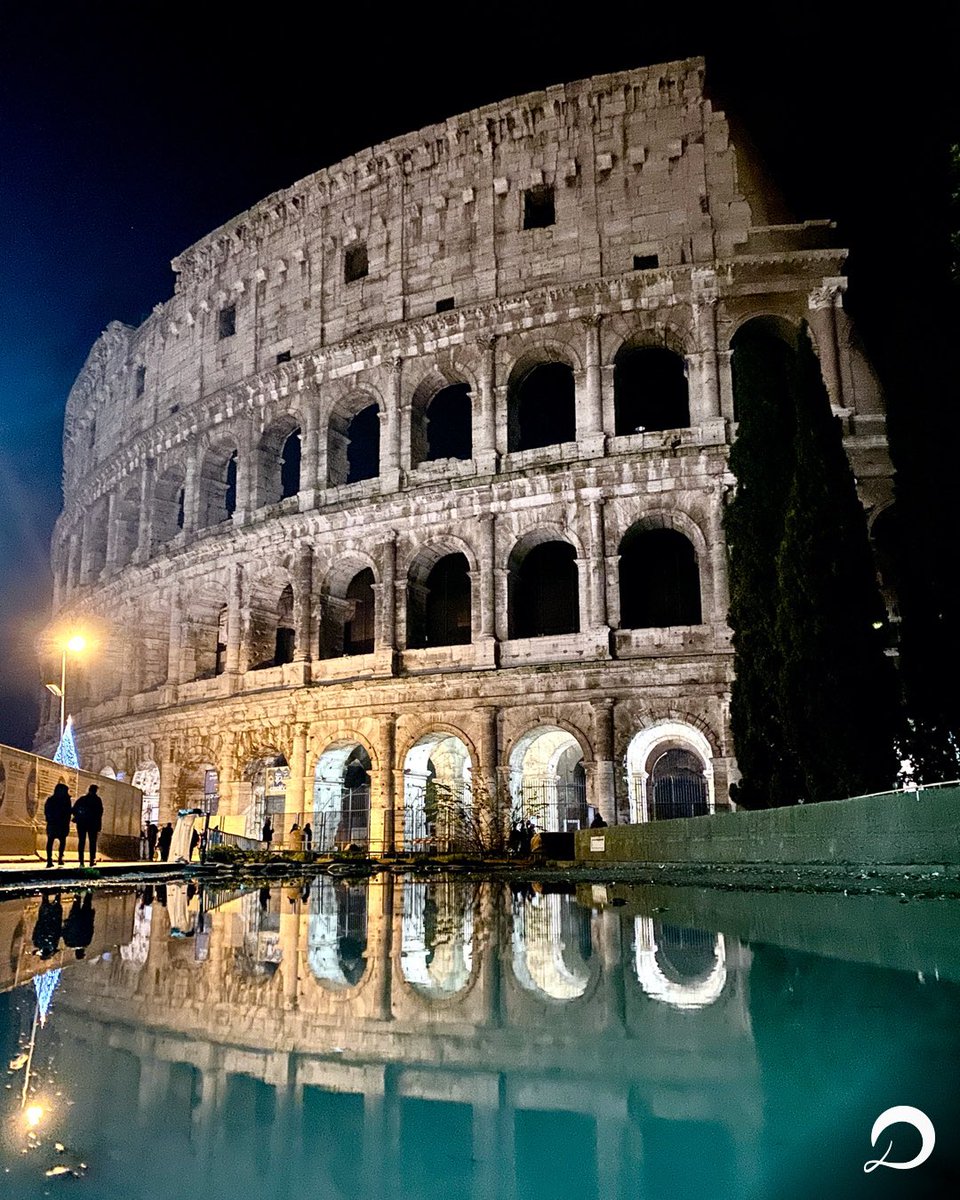 darwinnisttahuz's tweet photo. You amaze me always Colloseo 💥
—
#mirror #colloseo #specchio #colliseum #roma #italia #viverearoma https://t.co/Q81u2h9m1p