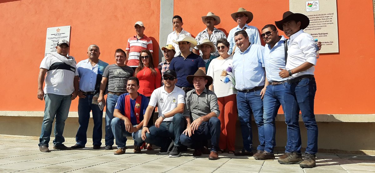 AlcaldiaPZA's tweet photo. El #Alcalde @FAVIOVEGAPAZ estuvo hoy con el @GobCasanare Alirio Barrera en  el proceso de inauguración del Sena del Norte en Paz de Ariporo. Una obra  por más de $16.000 millones que dará educación a personas de escasos recursos https://t.co/s3HJtpvNUn