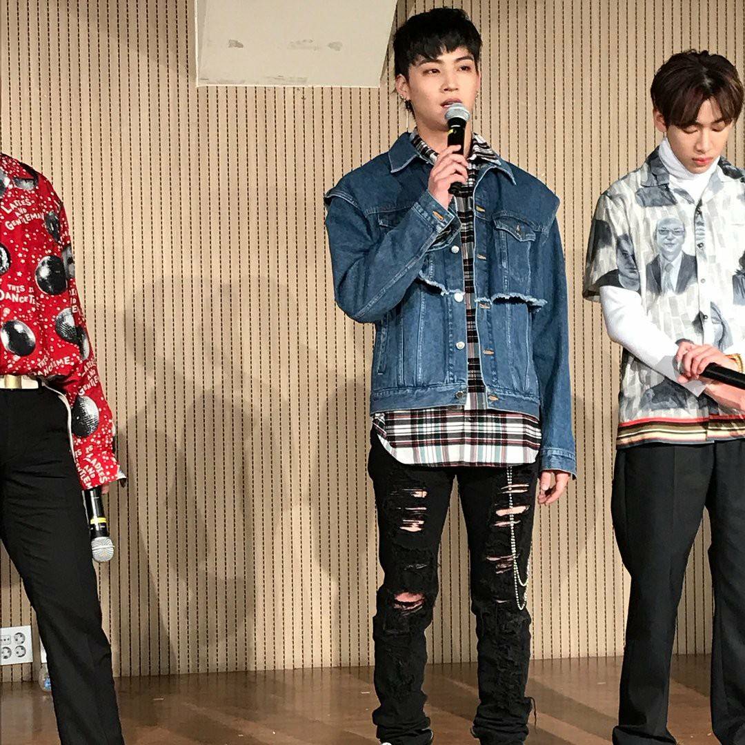 earnearngot7's tweet photo. 180306 💚
#GOT7
#갓세븐 #EyesOnYou #Look #EyesOnJB #JB #Jaebum #재범 #제이비 #Yugyeom #BamBam #MarkTuan #Jinyoung #JacksonWang #Youngjae https://t.co/t0Sx6XNZqc