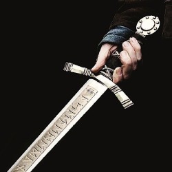 EwalPromo's tweet image. ✻ Uɴᴀ ɪsʟᴀ ᴀɪsʟᴀᴅᴀ ᴇɴ ᴍɪᴛᴀᴅ ᴅᴇ ʟᴀ ɢᴜᴇʀʀᴀ. ¿Hᴀsᴛᴀ ᴅóɴᴅᴇ ᴅᴜʀᴀʀá ᴇsᴀ ᴘᴀᴢ ᴀᴜᴛᴏɪᴍᴘᴜᴇsᴛᴀ? ¿Qᴜé ᴘᴀᴘᴇʟ ᴊᴜɢᴀʀáɴ sᴜs ʜᴀʙɪᴛᴀɴᴛᴇs? ✻

            → ¿Serás tú el héroe de esta historia?
            → RP de fantasía medieval. #EwalRP