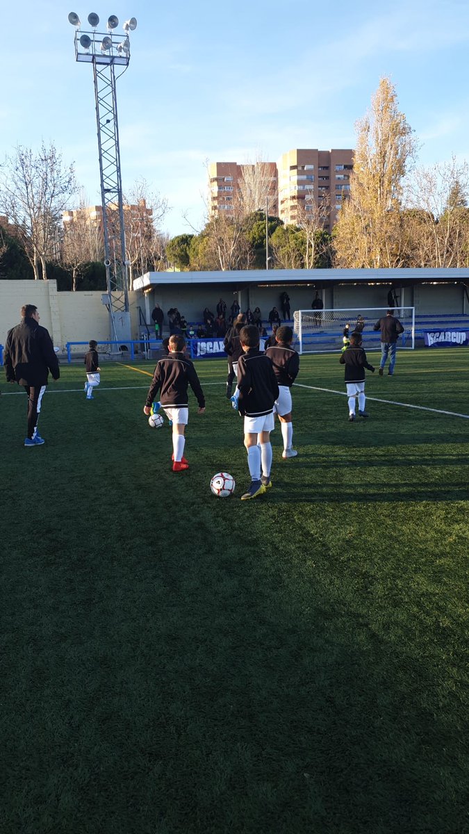 IscarCup's tweet photo. A punto de comenzar la #previaiscarcup2019!! En diez minutos comienza a rodar el balón ⚽️ https://t.co/MPRslBXLeh