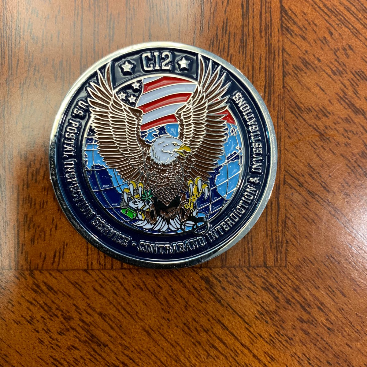 WDKYnews's tweet photo. WDKY’s holiday week #ChallengeCoinFriday honors our great partner @USPISpressroom. The US Postal Inspection Service plays a key role in protecting our district from the increasing amounts of dangerous drugs shipped by traffickers through the US Mail. https://t.co/WrkGo7xCjW