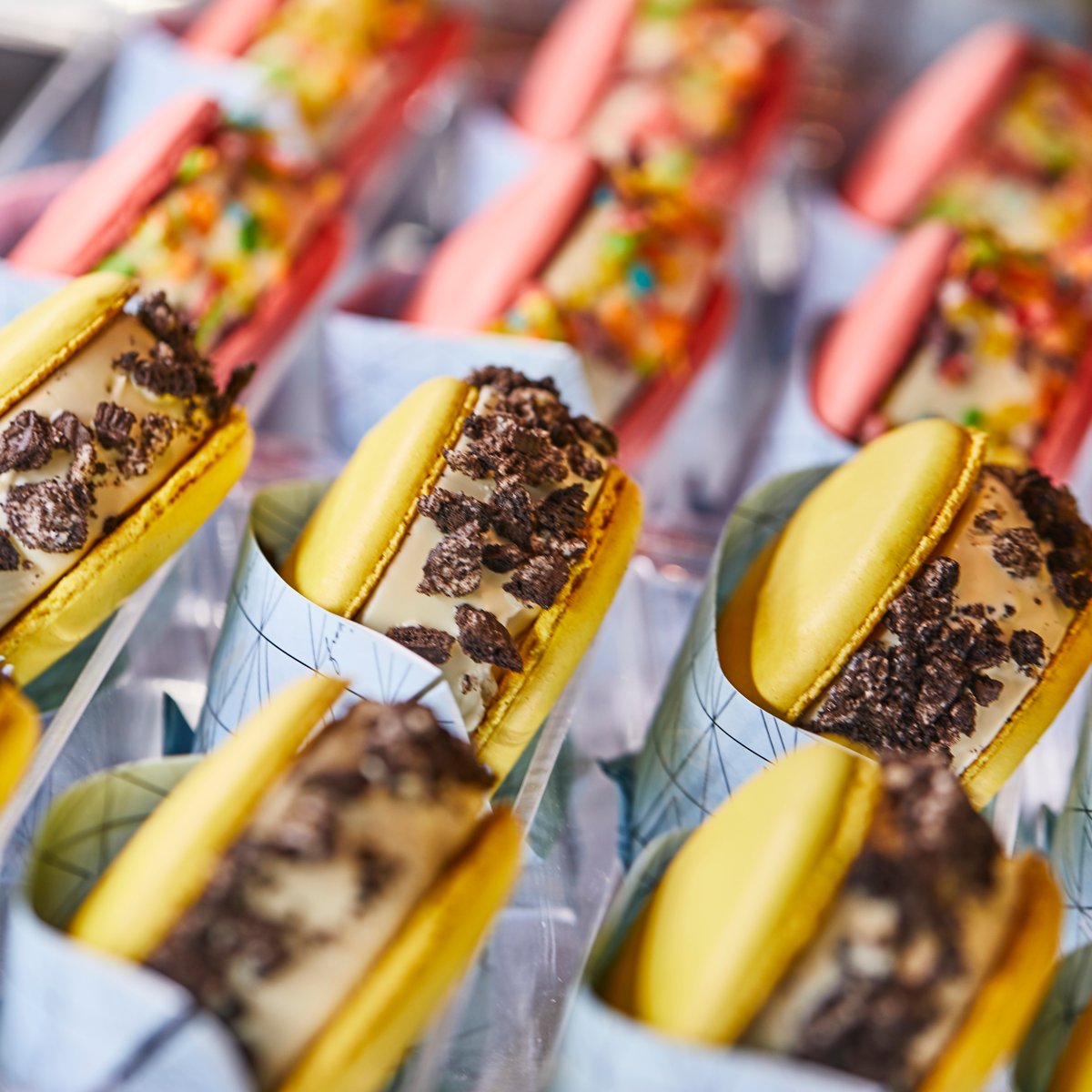 designdistrict's tweet photo. Is 🍦 your Friday feels? Lucky for you, @frohzenmiami, created by Executive Pastry Chef Salvatore Martone, is NOW OPEN at #MiamiDesignDistrict.📍In the courtyard of @lejardiniermia in Paradise Plaza. https://t.co/JIi3In4S3L https://t.co/UN8ntivNgu