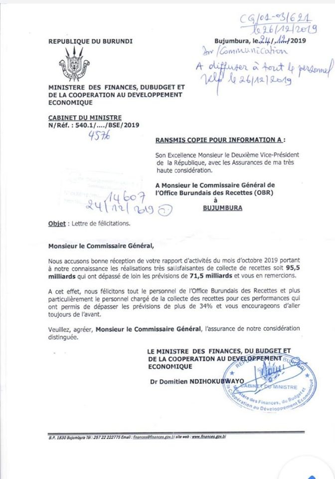 BurundiNet1's tweet photo. #Burundi Pour ses hautes performances affichées durant le mois d'octobre 2019 où les collectes ont atteint 95.5 milliards de FBu au lieu de 75.5 milliards selon les prévisions, l'@OBR_BI est félicité par son ministère de tutelle @FinancesBdi https://t.co/kJM553nAOZ