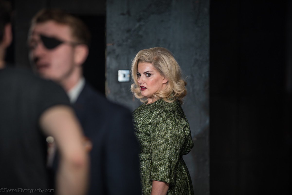 ‘Merry Christmas ya Filthy Animal’ <a href="/TasteofHoneyNT/">TasteofHoneyNT</a> @TrafStudios @MsJodiePrenger #photography #theatre #westend #westendtheatre
