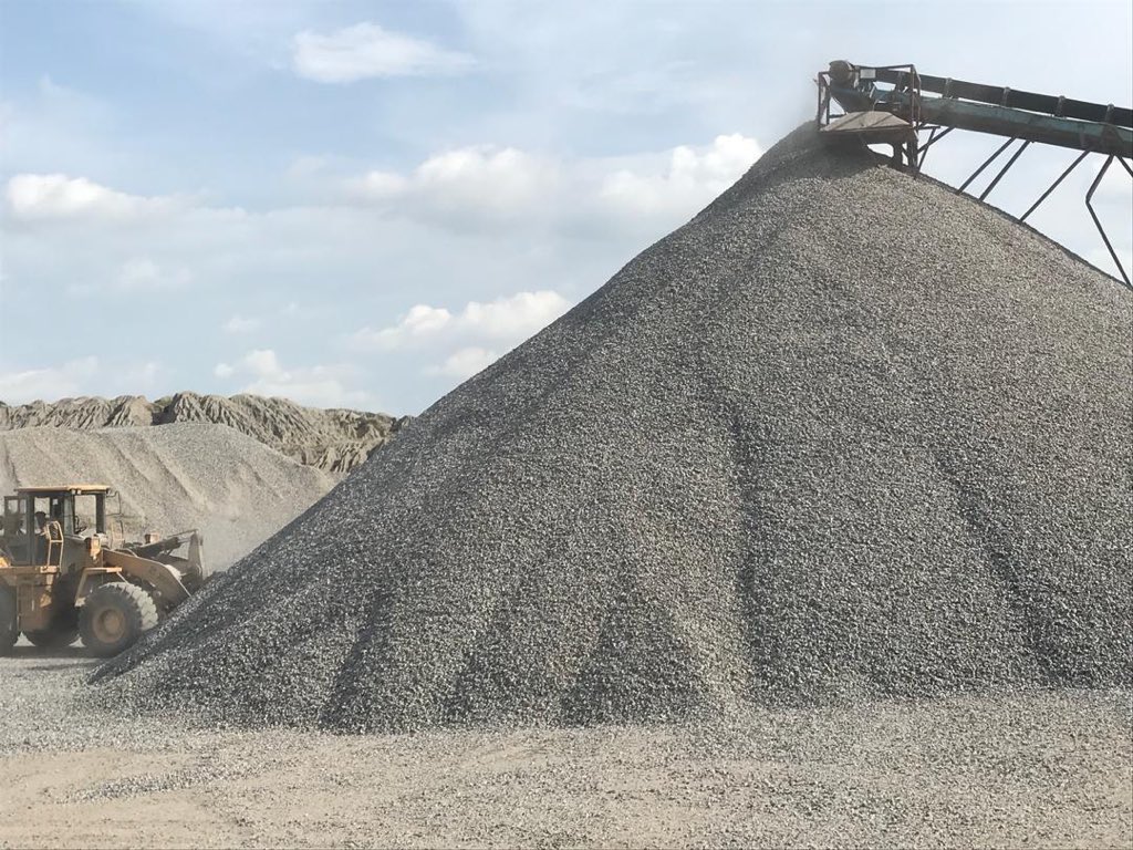 WFsirmord's tweet photo. For all kinds of building construction, I deliver all kinds of granite sizes.
-STONEDUST {0-6mm}
-3/8 or RICE {6-13mm}
-1/2 INCH {13-18mm}
-5/8 or 3/4DOWN {18-23mm}
-3/4 {23-27mm}
-HARDCORE
-BOULDERS 
 Call or WhatsApp 07065221513 https://t.co/B3PHsElvd1