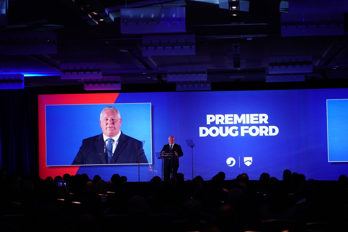 OREAinfo's tweet photo. 1 - In November, we hosted the best political affairs conference in Canada - the Ontario REALTOR® Party Conference (#ORPC19) - with a spectacular lineup of guests including former US President George W. Bush, former Canadian PM the Rt. Hon. Jean Chrétien, and more! https://t.co/h41Aiuuto0