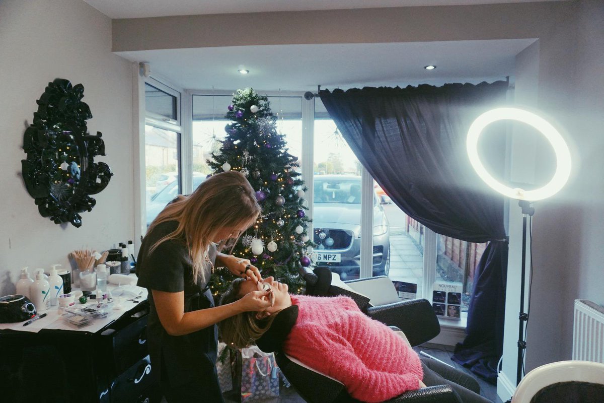 SerenityFormby's tweet photo. We hope you have had a fabulous Christmas, we'll be back in the salon tomorrow from 9am-4pm π
#serenityspa #formbyspa #massageliverpool #relaxation #beautytherapistliverpool #beautyservices https://t.co/st6vwHYmbW