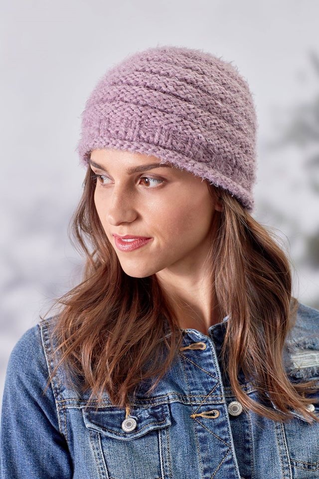 RedHeartYarns's tweet photo. Promise, this is going to be the only hat you'll want to wear this winter. Download the #freeknitpattern: https://t.co/VLZY71is7F https://t.co/60QISZBH7n