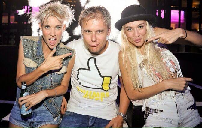 #HappyBirthday @arminvanbuuren 🦸‍♂️🦸‍♀️🦸‍♀️🎶 🎧 ❤️ 🙌 😍

#NERVOnation #NervoFamily #NervoFansForeverrr #NervoLovers #MimNervo #MiriamNERVO #LivNervo #OliviaNERVO  #NervoMusic #Australia #MerryChristmas2019 #Xmas #NervoMuzic #trancemusic #ArminVanBuuren #NERVO ❤️