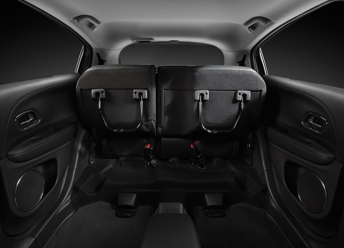 Honda Magic Seat es un tipo de asiento trasero dividido en 60/40 que se pliega en varias configuraciones de asientos y carga para maximizar los espacios. #HondaHRV