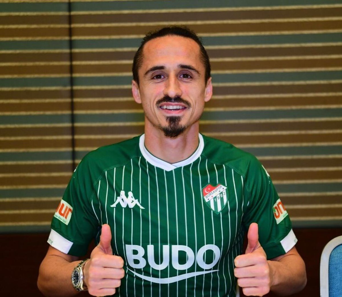 SSesi16's tweet photo. Serdar özkan bursasporda 1, 5yıllık sözleşme @BursasporSk https://t.co/vOnTLR24Si