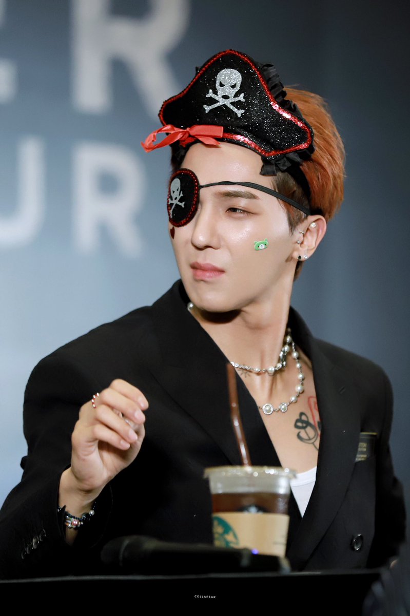 collapsar_0330's tweet photo. 20200110 BANGKOK SING EVENT #WINNER #MINO #송민호 https://t.co/WHYsziHnBw