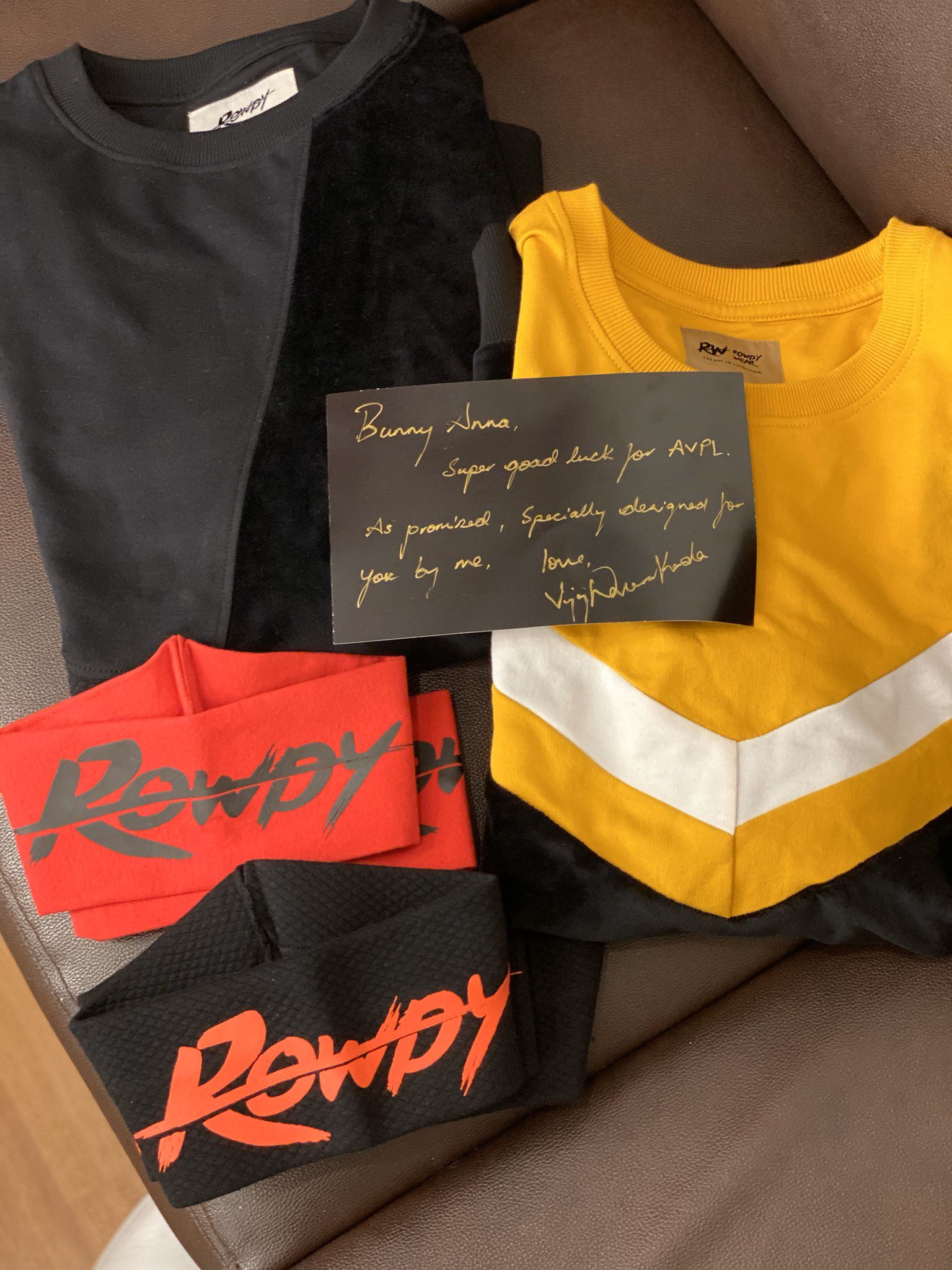 allu arjun red t shirt