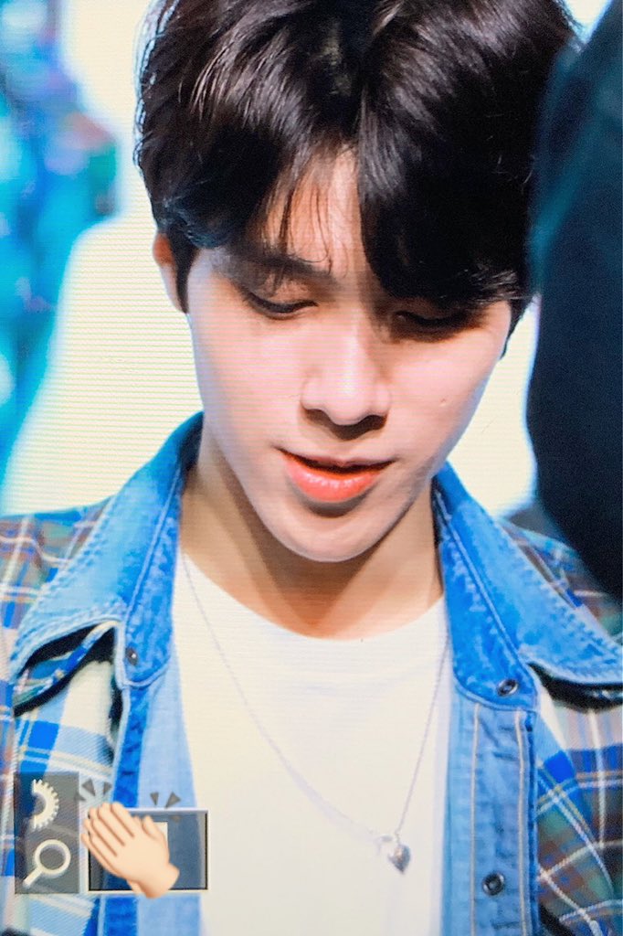 200111 Shanghai Fansign Day2 / preview

🐰

#HENDERY #黄冠亨
#WayV #WeiShenV #威神V