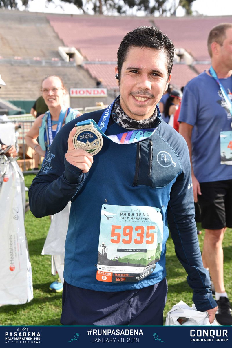 jgodine3's tweet photo. Looking forward to #Pasadenahalf #runconqur. I may have slacked a bit in my training but I am ready. 8 days until I need to #runPasadena.
#nuunAmbassador #nuunlife #nuunlove
(Last years pic) https://t.co/hzaMNd9SkK