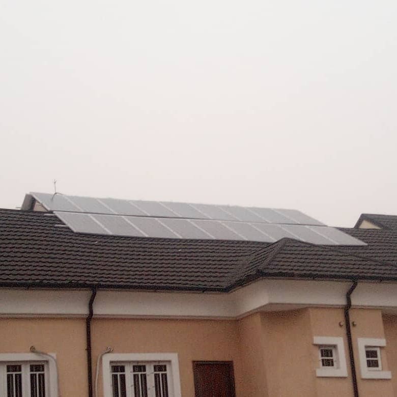 eco_pearls's tweet image. 300w solar panels (40piece) installed at yaba Lagos Nigeria. 

Lightening up your world by generating your own  constant power supply without monthly bills or black out. 

#solarpanels #chargecontrollers #mpptchargecontroller #cables #inverters #batteries #lithiumbattery