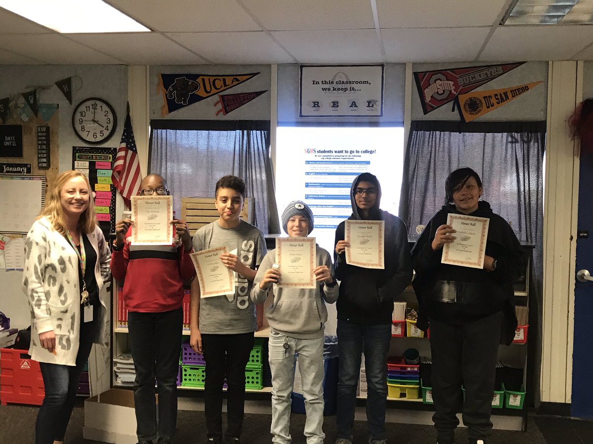missStockfisch9's tweet photo. So proud of my honor roll kiddos!! @Beaumont_SD @sgmsvideo @SGMSHorton SGMS IS THE BEST!! https://t.co/DA2VuH2hC1