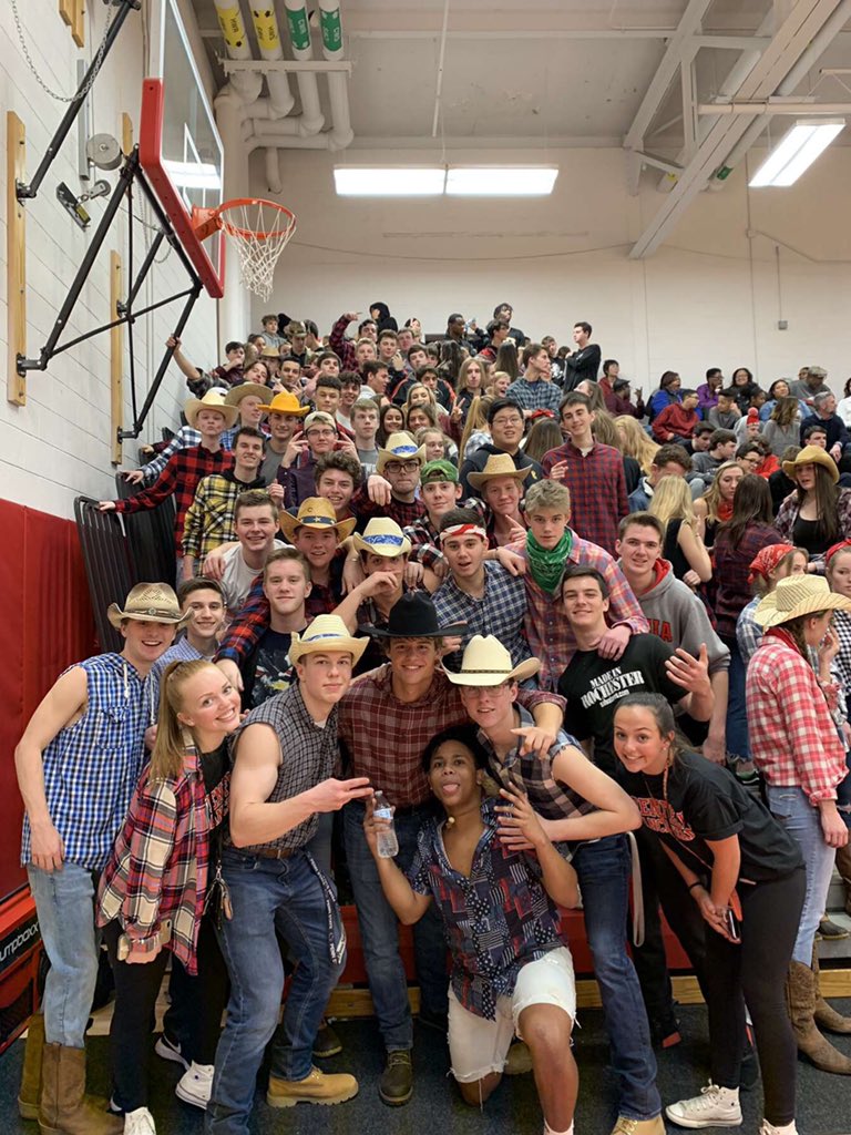 PHSBIRDHOUSE18's tweet photo. BASKETBALL SWEEP OVER SCHROEDER 

BOYS BASKETBALL WON 73-60

GIRLS BASKETBALL WON 64-24

AMAZING TURNOUT TONIGHT ‼️ https://t.co/ywRajBEeiw