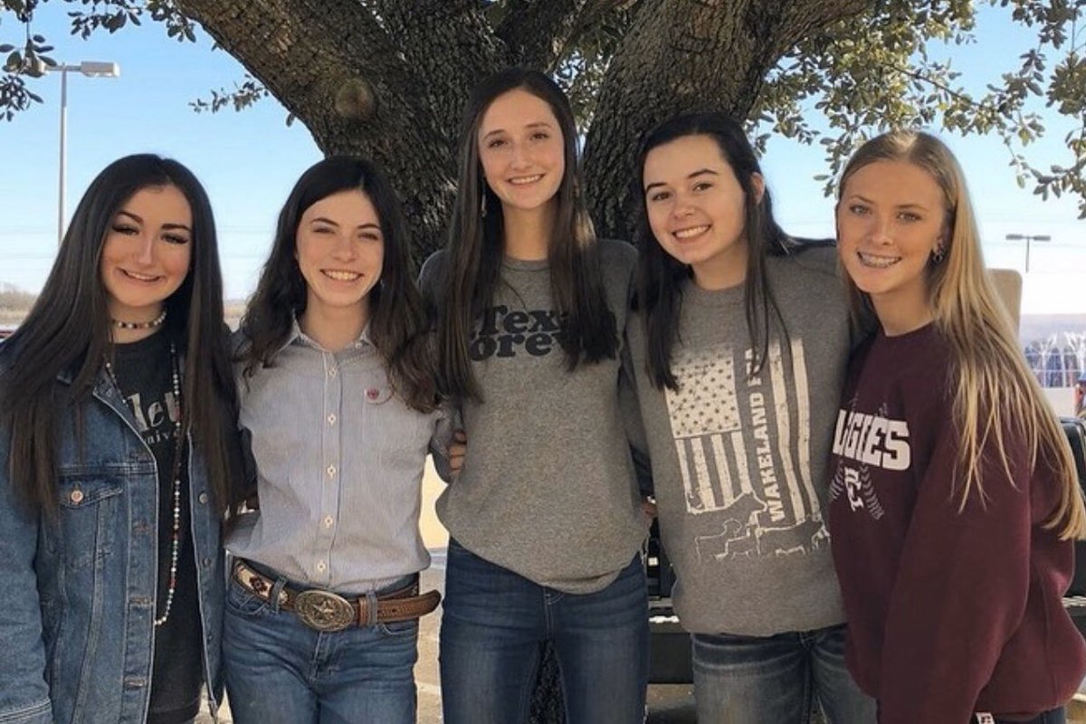 wakelandffa's tweet photo. Nothing better than show day 🐷 #whsffa #fisdlivestock @WakelandAccess @WakelandHS https://t.co/1xVI0NYFEb