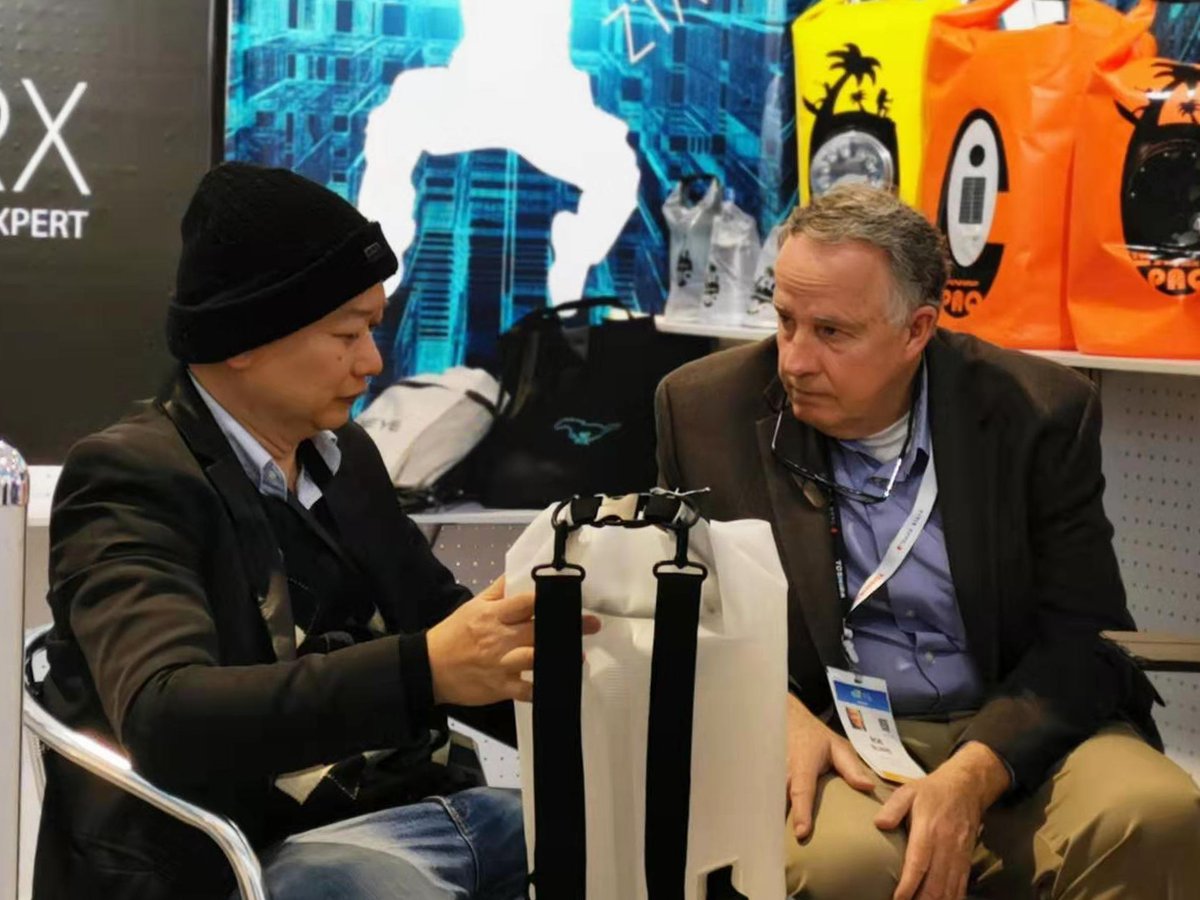 Ztarxeflatable's tweet photo. Day 4 @CES2020 - Last day with perspectiveness customers! https://t.co/aLU0mvhtiN