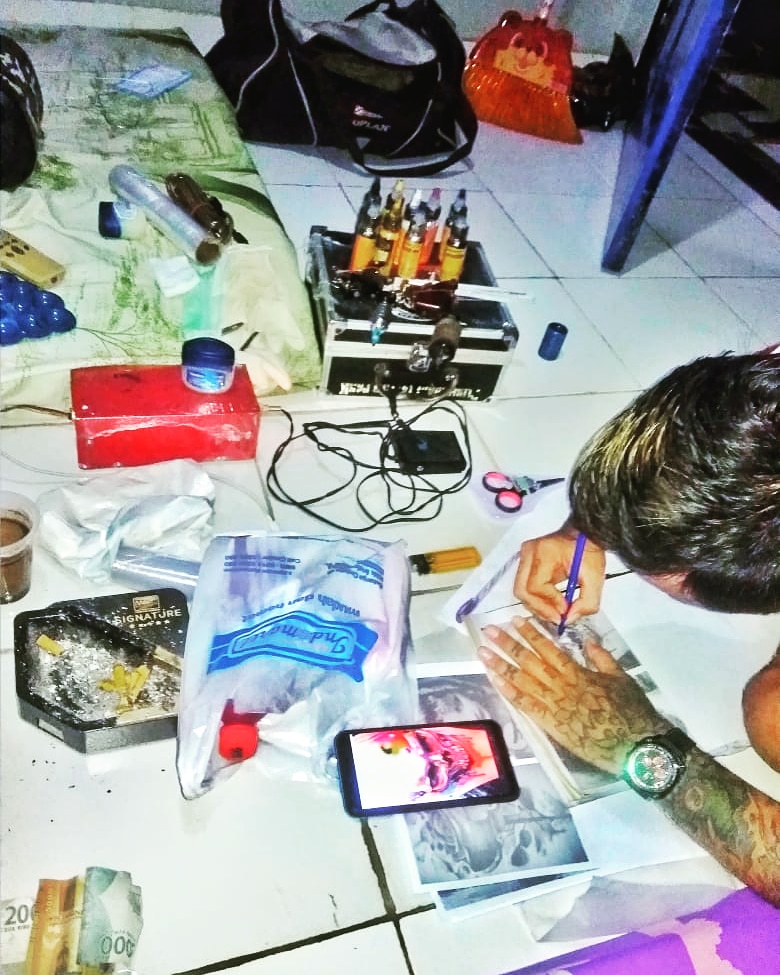 Skuy malming mampirlah kosan , hapus tattoo ready yaa !!!