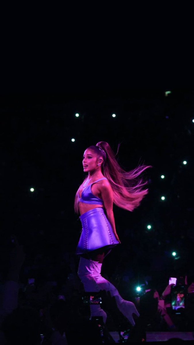 Arixtay's tweet photo. Bebee #ArianaGrande #BestFemaleArtist #iHeartAwards https://t.co/Ni6Ldenvnh