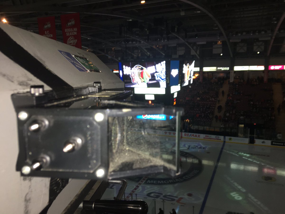 blakeinav's tweet image. First home game of the new year as seen from the spotlight and BlakeTheSpotGuy #IATSE168