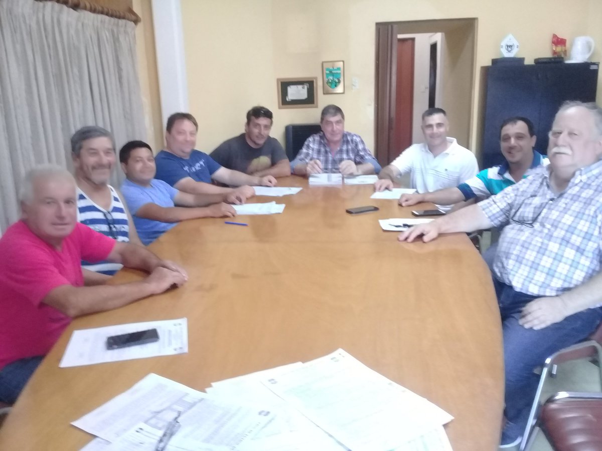 Mi agradecimiento para los Sres. Ptes.de los  Clubes y Comisiones Directiva,  que de manera unanime me brindaron todo su apoyo en el día de hoy para continuar con él noveno periodo ininterrumpido como Pte. de la Liga de Fútbol de Salto.