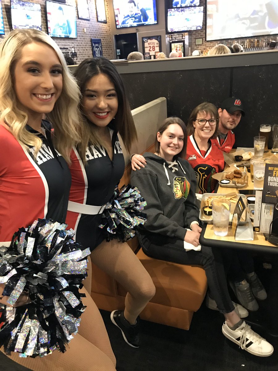 pdxwinterhawks's tweet photo. We are hanging out at @BWWings in Hazel Dell with Rosebuds Alyssa and Sidney! 

There’s still time to get there and cheer on the Hawks &amp; win some prizes! 

Oh, and the game is on TWELVE screens! https://t.co/AHKZchpxSP