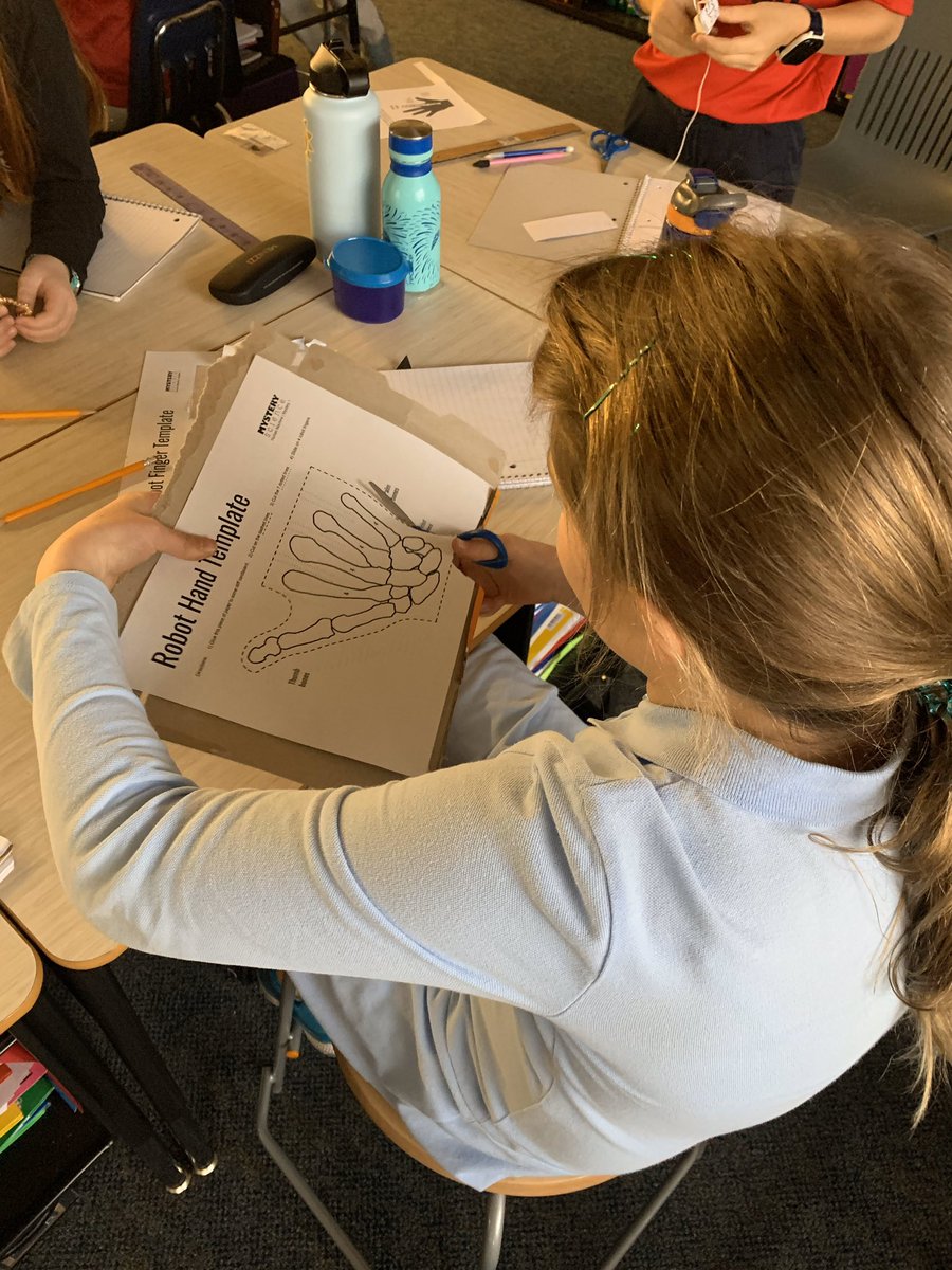 4th graders built a robot hand today to model how real hands work!