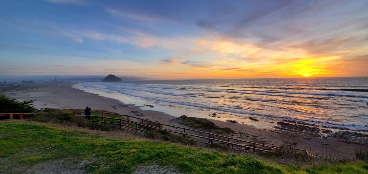 JimCrow99576's tweet photo. Morro Bay Ca. 01/04/2020 https://t.co/gWaRxywc37