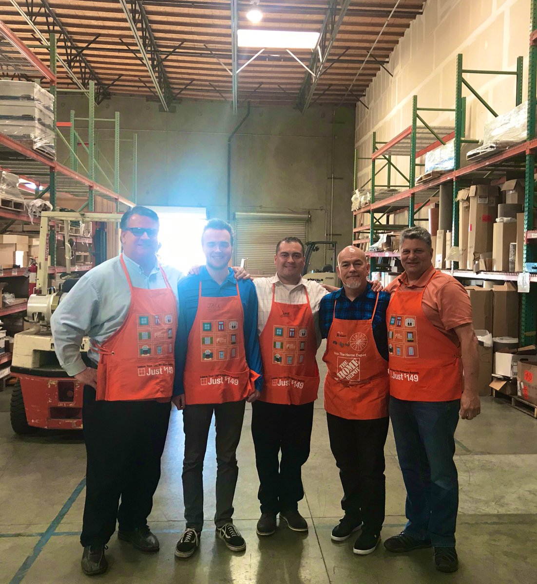 HDServices3's tweet photo. Great week of #pacsouth HSPS training and development. Thank you #greendotnation, HDI install team, and our Cambria partners for the knowledge and partnership.
#yeswecanpk #everystoreeveryday
@THDNick @JonTrampeTHD @PS_RSM @HDICostaMesa @EddieHdi @RAMONSKIS1 https://t.co/ITgUKVEtJJ