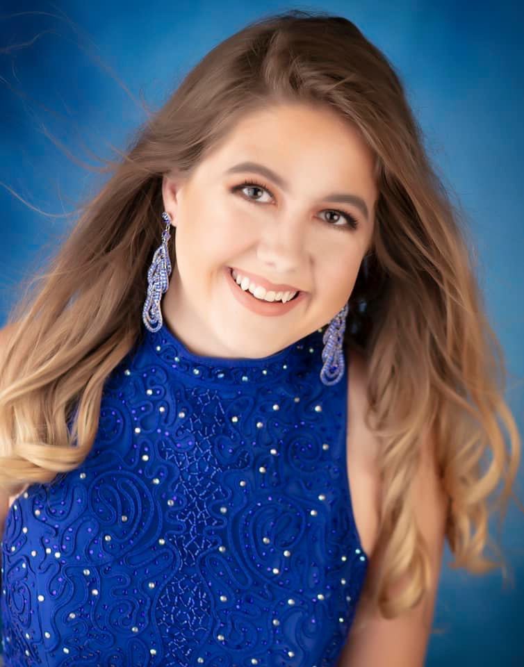 Sending all of our love and luck to Alex, Jaiden, and Jenna, and to Battler Dancer- Kaylee, as they compete at the West Virginia Association of Fairs and Festivals pageant! These QUEENS are smart, athletic, and have beautiful hearts. Good luck! 👑💙💛