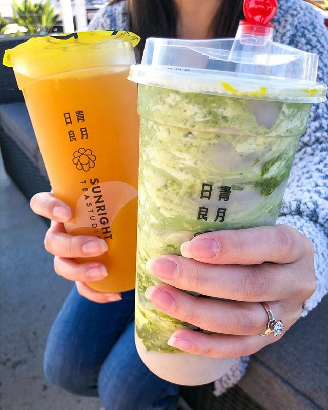 Start the weekend off sweet with the Grand Opening of @sunrightteastudio in Irvine! They’ll be offering BOGO free all weekend on any drinks 🎊
On another sweet note, just wanted to share that this foodie is ENGAGED! So if you have any recs, tips, and advice for anything weddi…