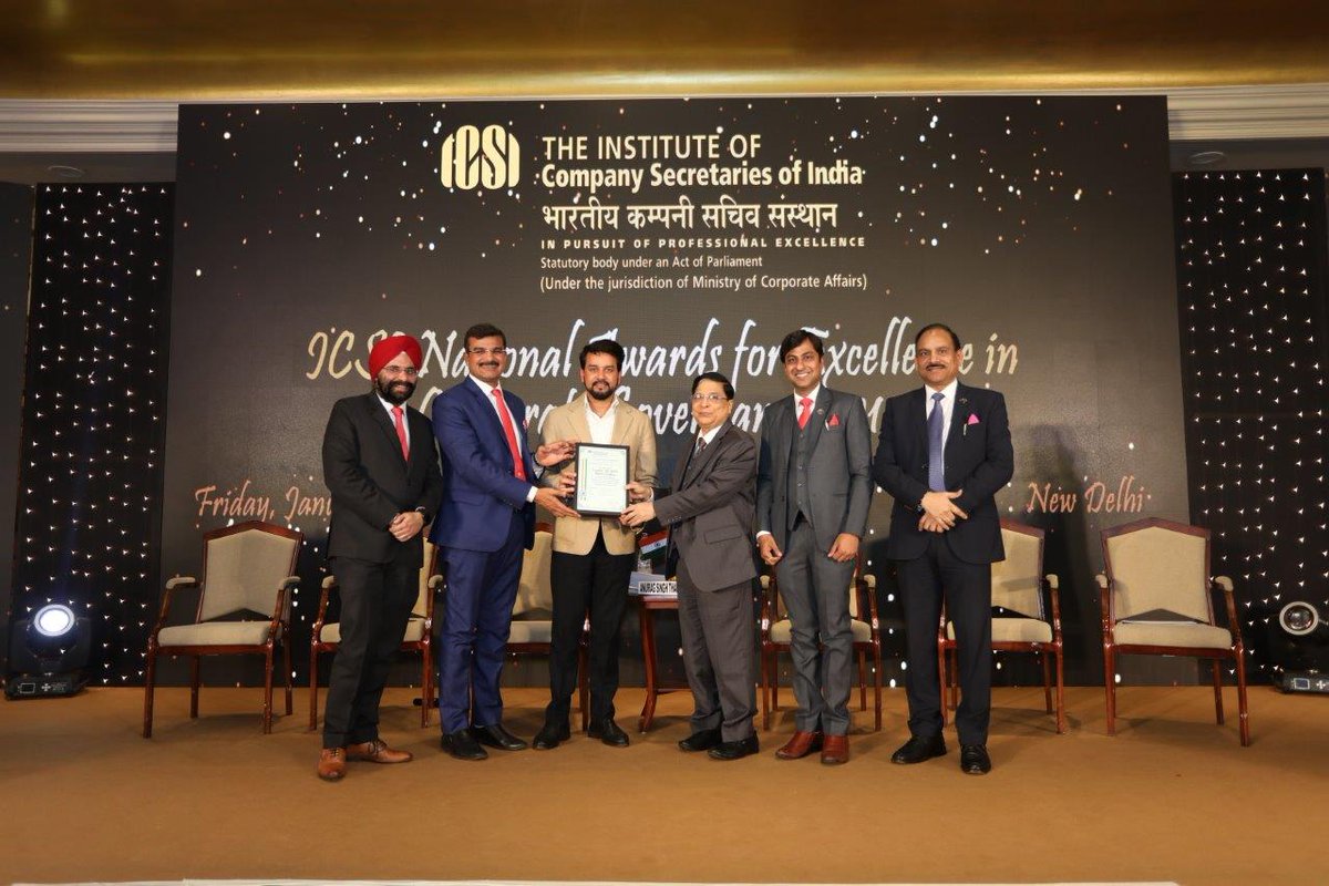 icsi_cs's tweet photo. “Shaheed ki Beti” certificate which aims to fund the education of the daughters of our martyrs presented to the dignitaries #CGAwards #CSRAwards #SARAward https://t.co/qS4FE1JEyn