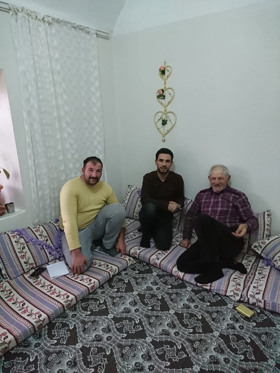 Veli ziyaretlerimiz devam ediyor. Velilerimize ve öğretmenimize teşekkür ediyoruz. @haldehs @Midyat_Mem <a href="/sehmus_sumer/">Şehmus Sumer</a> <a href="/mardinilmem/">Mardin İl Millî Eğitim Müdürlüğü</a> <a href="/ziyaselcuk/">Ziya Selçuk</a>