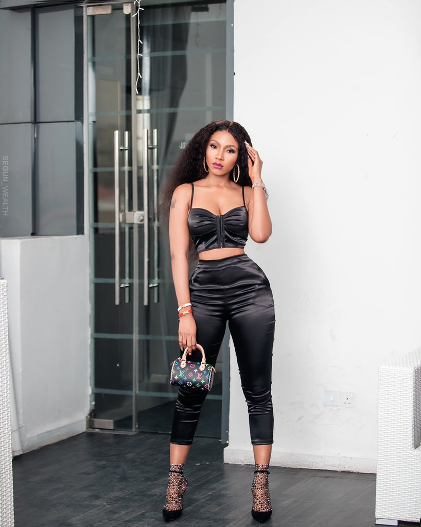 real_mercyeke's tweet photo. If it’s not adding or reducing your bank account it’s not worth it🤦‍♀️
#HustleLikeMercyEke https://t.co/3cGnOfvBRx