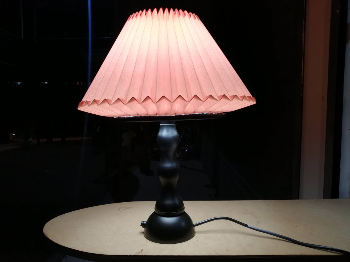 Kraft_kenya's tweet photo. Strait study lamp
Handcrafted in kenya using heatproof and waterproof polypropylene sheets and repurposed plastic base
Size : 45cm height x 30cm diameter
Available in other colors too
Call 0750138007
#buykenyabuildkenya #kraftkenya #madeinkenya #handcrafted #nairobidesigns https://t.co/98nhSfOxbe
