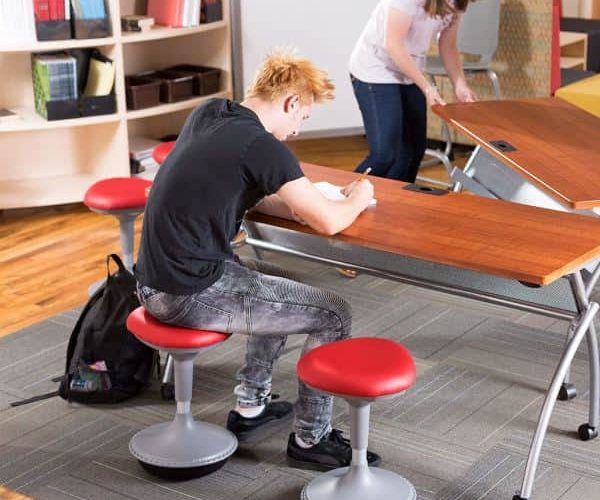 The wobble chair is the best choice for the person who sits for a long time; the flexibility of the chair will make them comfortable for a long time. Here we recommend the top 10 picks for your choice. 
bunjobungeechair.com/top-10-best-wo…
#chair #furniture #flexible #ergonomic #kids #adults