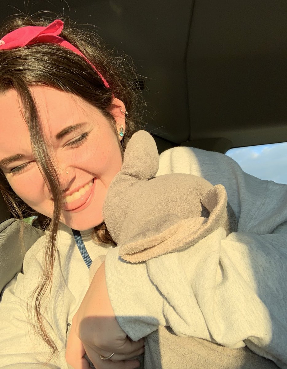 chloenk99's tweet photo. i always said that if there was a fire that the first thing i’d save is my elephant.... sad to say it’s gone &amp; along side a few of my other favorite things. @SouthwestAir help me find my bag :((((( https://t.co/QRErss9NTx