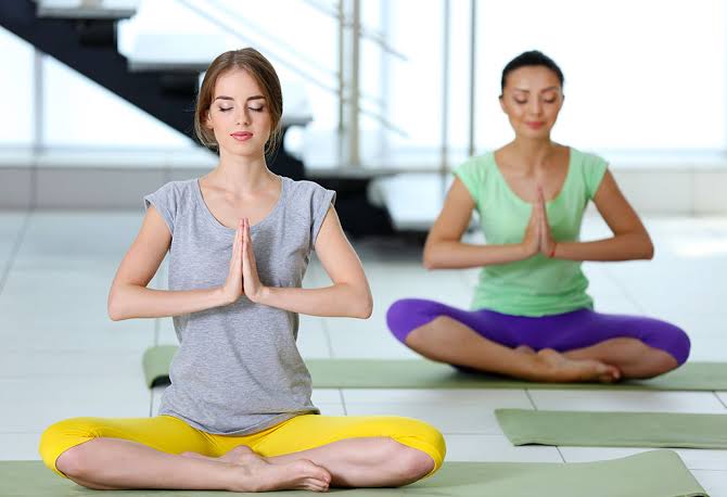 thelivewellplan's tweet photo. Yoga is a mirror to look at ourselves from within
#yogaexercise #healthyexercise #HealthyLiving #fitnessmotivation https://t.co/CqCqCrB9ZK