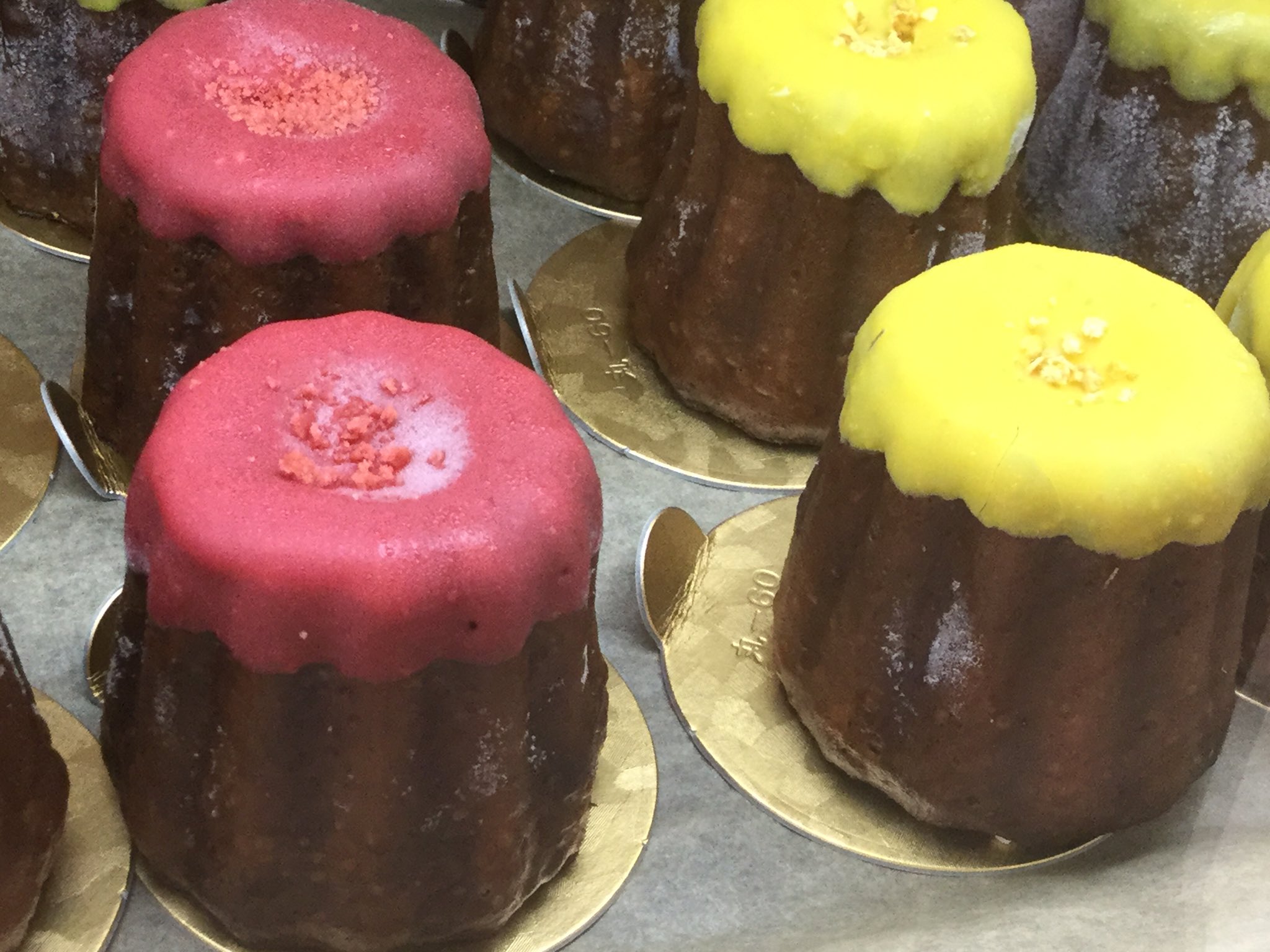 松坂屋名古屋店ごちパラ レストラン 東京カヌレ 西尾抹茶カヌレ 1個 税込3円 大手通販 サイトでランキング1位を獲得したこともある フランス生まれの東京スタイル ドミニク ドゥーセが手がけた 外はカリッと中はもっちりのカヌレです 1月14日