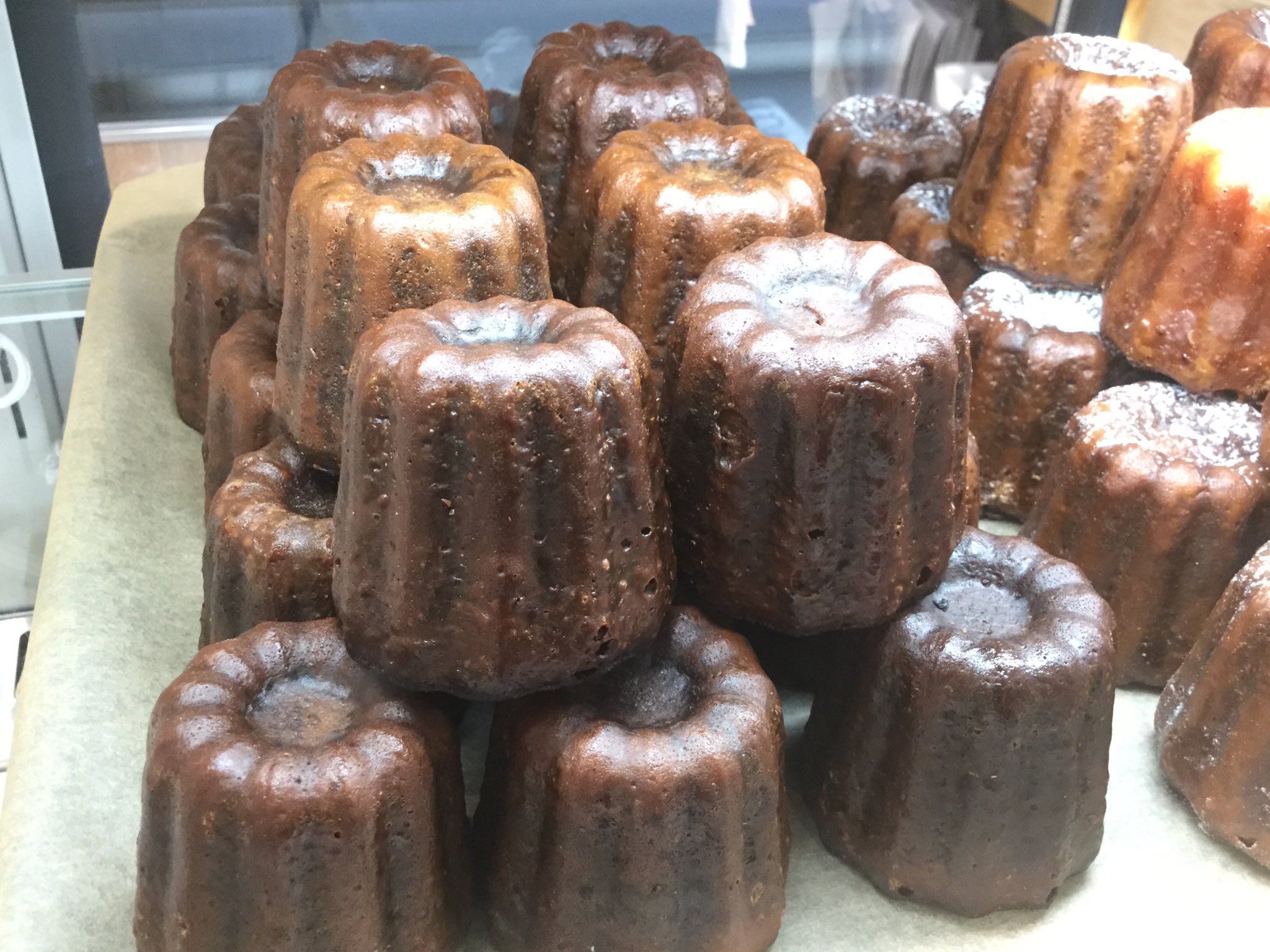 松坂屋名古屋店ごちパラ レストラン 東京カヌレ 西尾抹茶カヌレ 1個 税込3円 大手通販 サイトでランキング1位を獲得したこともある フランス生まれの東京スタイル ドミニク ドゥーセが手がけた 外はカリッと中はもっちりのカヌレです 1月14日