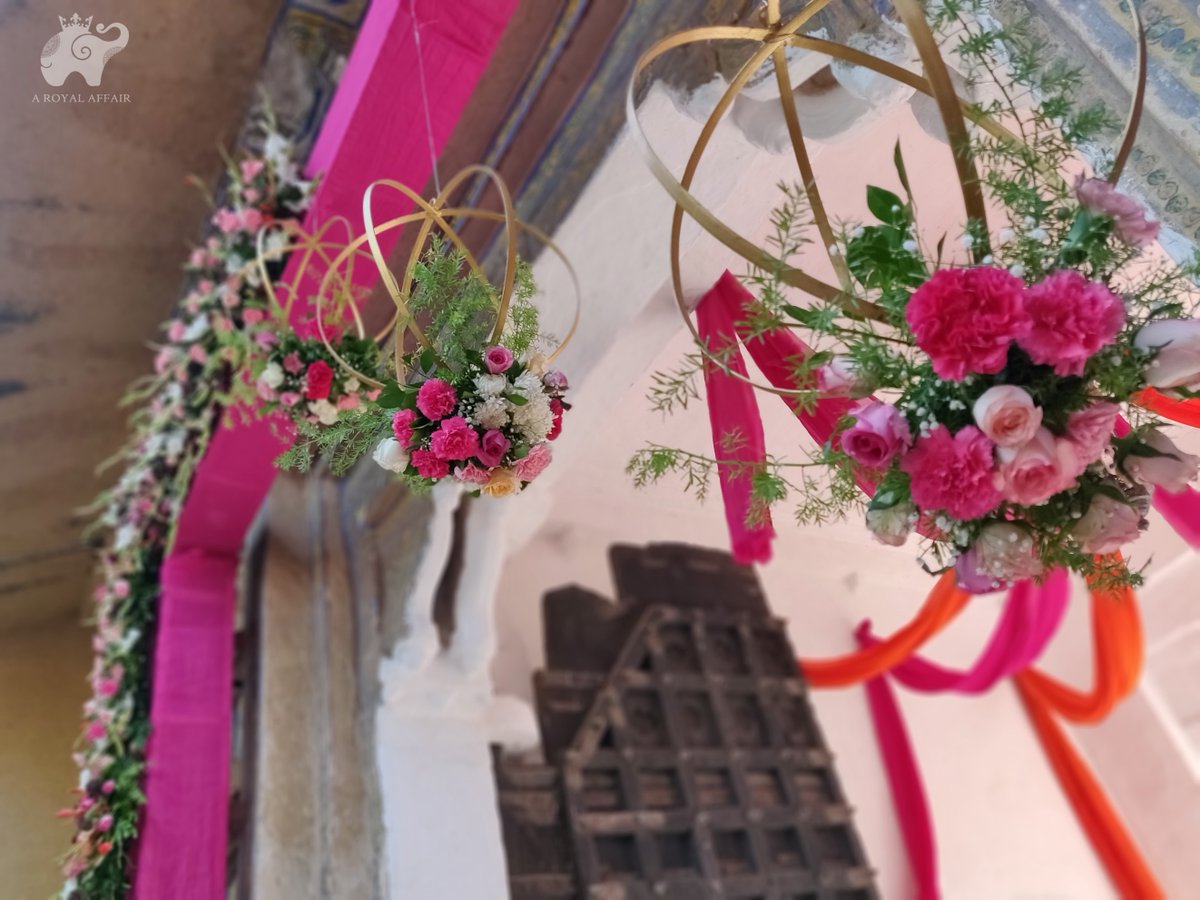 The decor is just a personification of elegance.
Pretty in Pastel.
Decor Styling by @aroyalaffair.in
#ARoyalAffair #WeddingPlanner #DestinationWedding #PalaceWedding #RoyalWedding #WeAreLove #RituSumitkiShaadi #Pastel #Flowers #DecorStyling #WeddingStyling #WeddingInspo #Udaipur