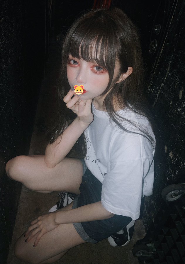 Luuuuu 自分の可愛いの基準がちゅんちゃんだから ちゅんちゃんに似てるか似てないかっていうのが可愛いか可愛くないか の基準で ちゅんちゃんが可愛いの中心 めっちゃ可愛いしほんとに可愛い T Co 8jmppzta7k Twitter