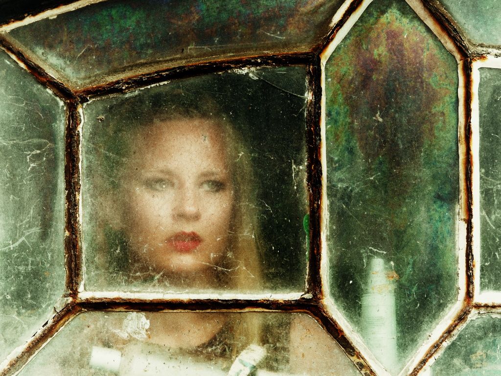 willowmaemusic's tweet photo. G I V I N G U P ||  When was the last time you shared your feelings of doubt and disappointment with someone? 
⚘
I needed many coaches in my life. Let's just give up the idea that we need to do it on our own. 
⚘
Photo: Henri Senders https://t.co/7AAk75DDe7