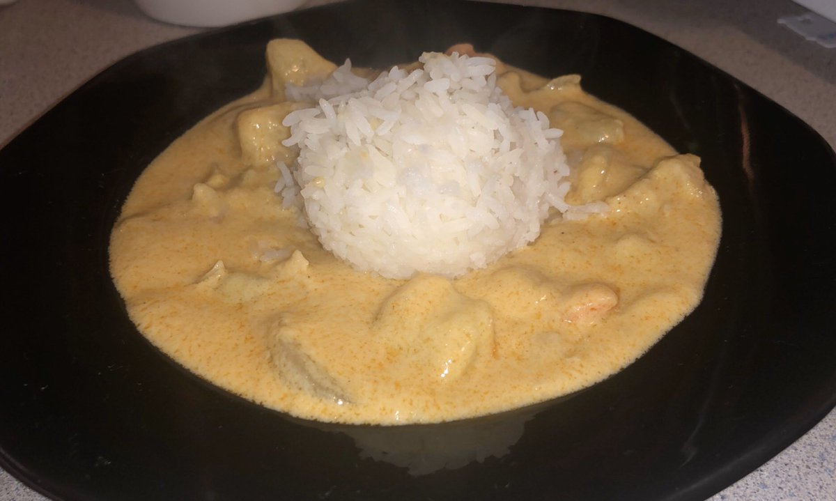 _wheresmyplate's tweet photo. Thai Yellow Curry 🇹🇭🍛 #WheresMyPlate #TonightsDinner #ThaiFood https://t.co/ejM8B3LWyu