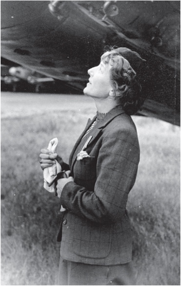 Born #OTD #MelittavonStauffenberg, Nazi female test pilot who both helped develope the #Ju87 #Stuka #divebomber but also tried to kill #Hitler. #TheWomenWhoFlewForHitler