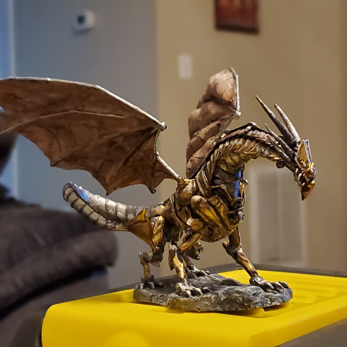 captrosko's tweet photo. I saw this beauty and had to buy and paint him.   #dndminiatures #dnd #handpainted #clockworkdragon #dragon https://t.co/Hn7AJFSuS6